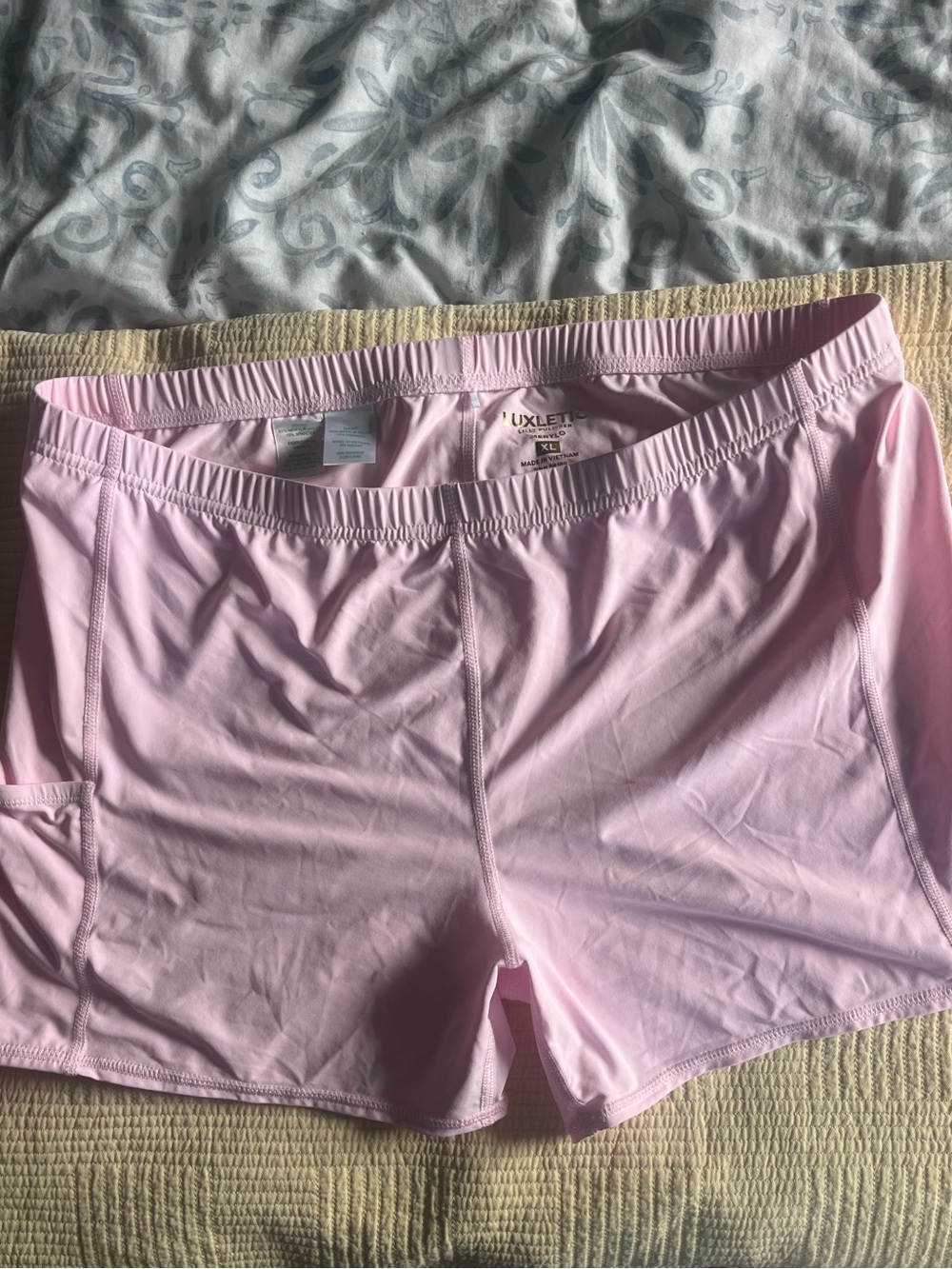 Lilly Pulitzer Luxletic Athletic Shorts – Women’s XL